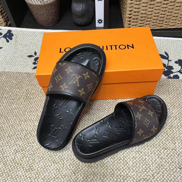Louis Vuitton Brown and Black Women's  Slides - Picture 2 of 9